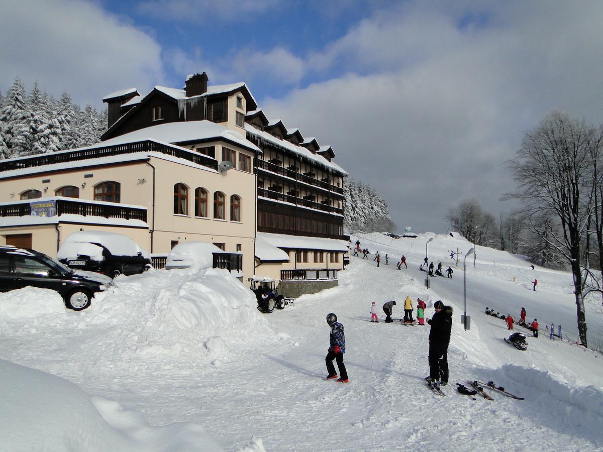 Hotel Zieleniec Зеленец Екстериор снимка